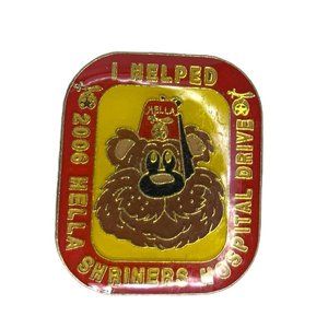 2006 Lapel Pin Hella Shriners "I Helped" Bear Pin Resin 1"